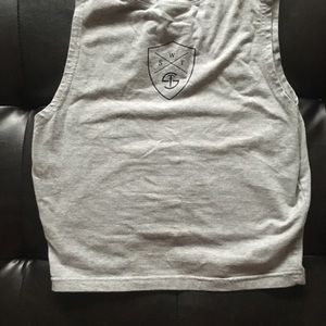 Skywear crop too sz medium